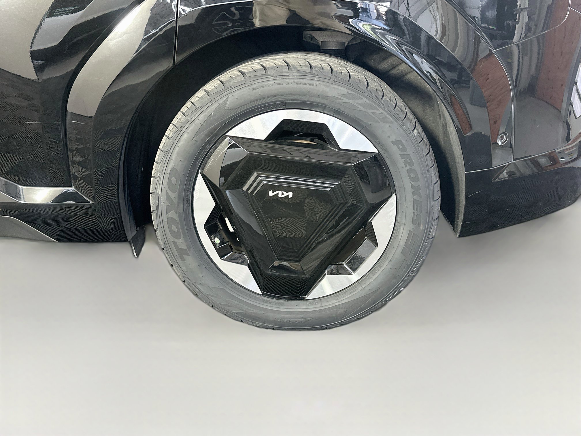 Used 2024 Kia EV9 Land AWD/4WD image 11
