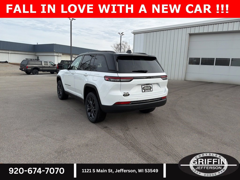New 2025 Jeep Grand Cherokee Limited w/ Trailer Tow Package image 10