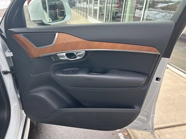 Certified 2025 Volvo XC90 B6 Plus image 14
