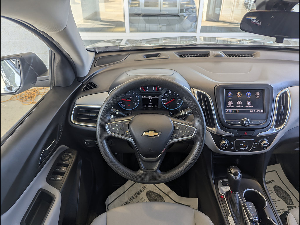 Used 2020 Chevrolet Equinox LS w/ LS Convenience Package AWD/4WD image 3