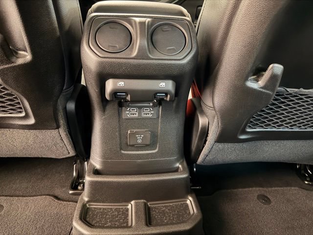 Used 2024 Jeep Wrangler Unlimited Sahara w/ Dual Top Group AWD/4WD image 18
