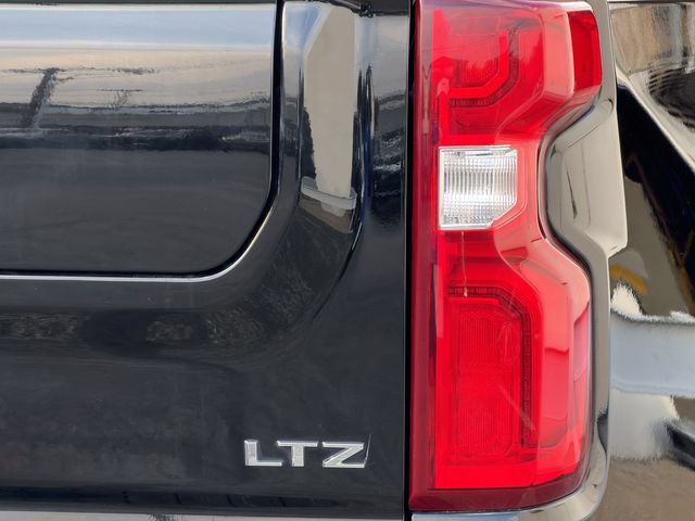 Certified 2022 Chevrolet Silverado 1500 LTZ w/ LTZ Premium Package AWD/4WD image 10