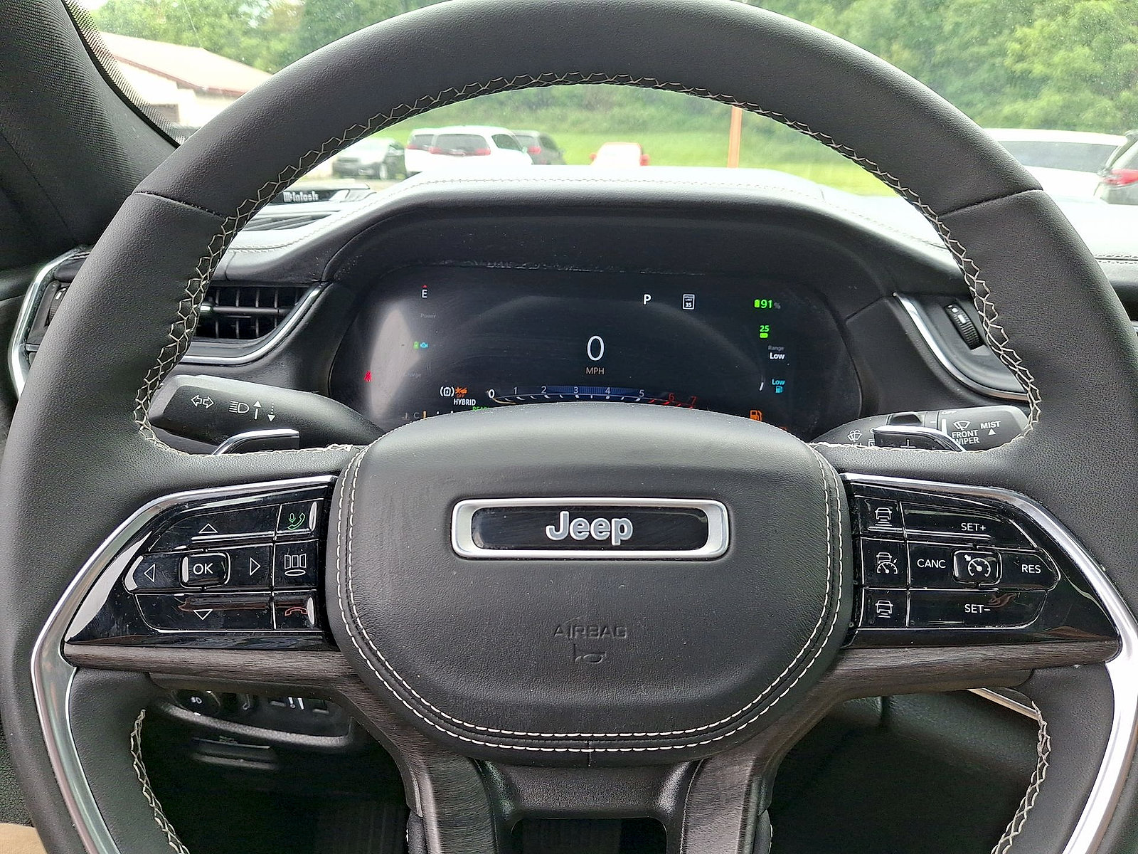 New 2024 Jeep Grand Cherokee Overland w/ Luxury Tech Group IV AWD/4WD image 17