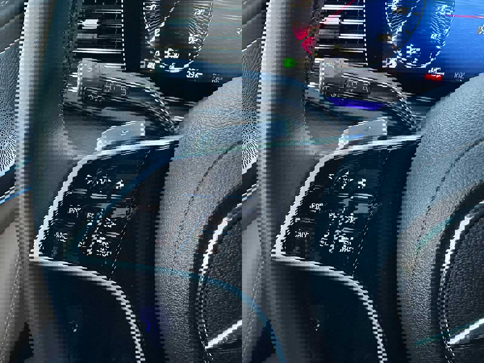 Used 2024 Mercedes-Benz GLE 450 4MATIC image 38