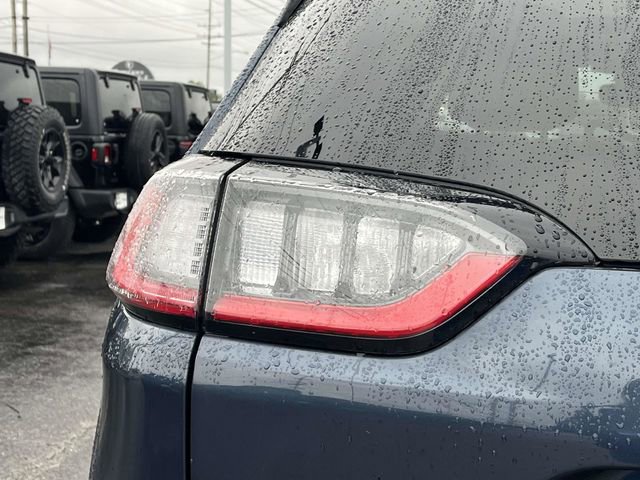 Used 2021 Jeep Cherokee Limited image 10