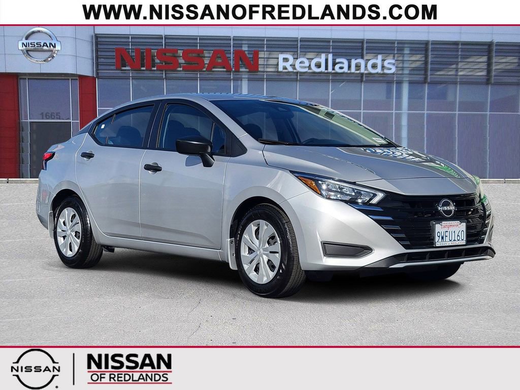 Used 2025 Nissan Versa S w/ Trunk Package