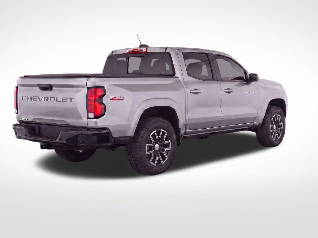 Used 2026 Chevrolet Colorado Z71 w/ Technology Package AWD/4WD image 3