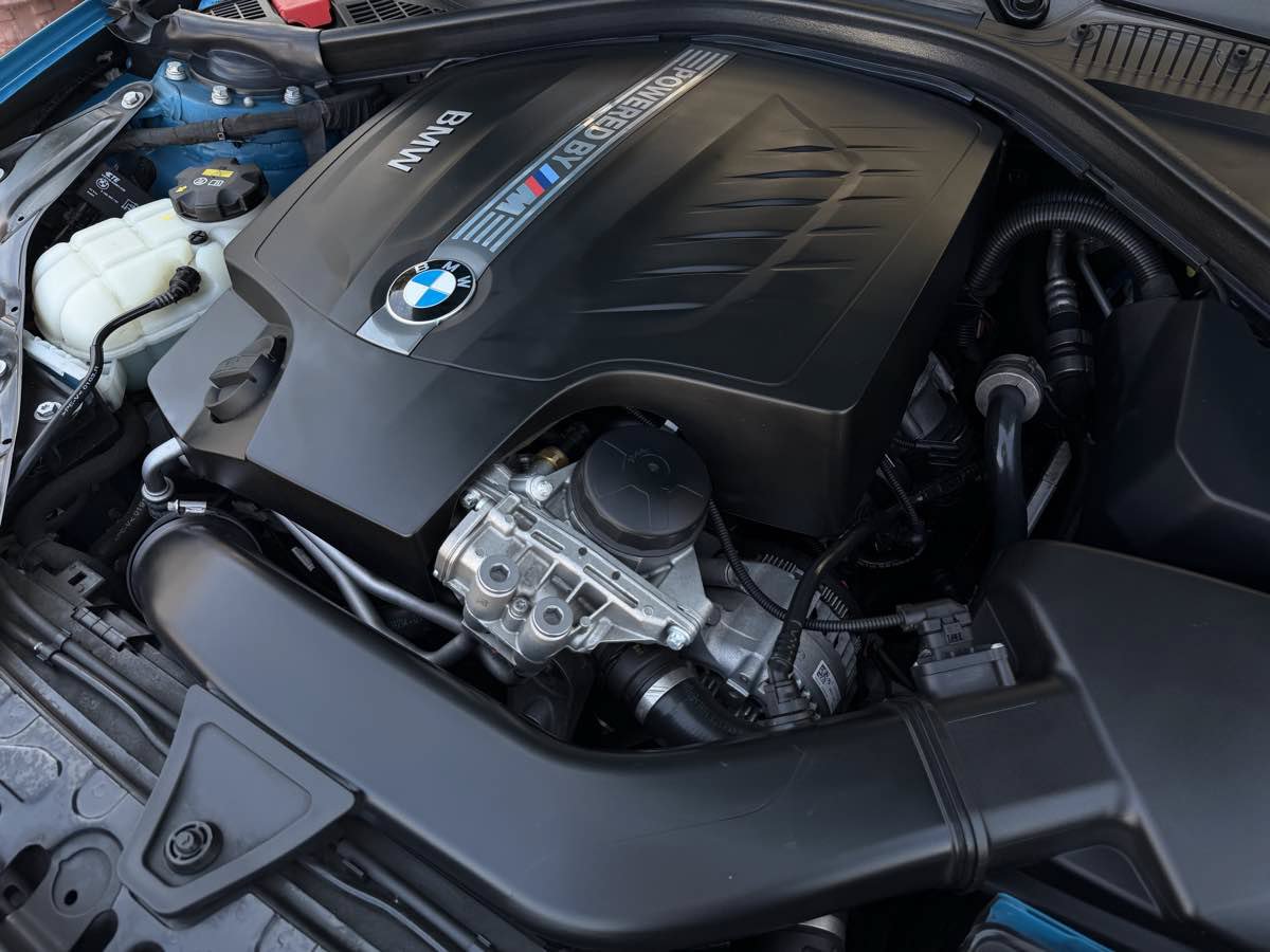 Used 2018 BMW M2 w/ Executive Package RWD image 25