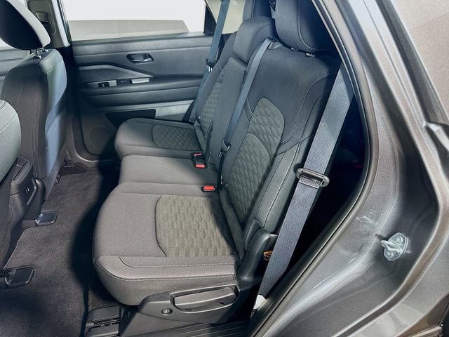 Used 2024 Nissan Pathfinder S image 14