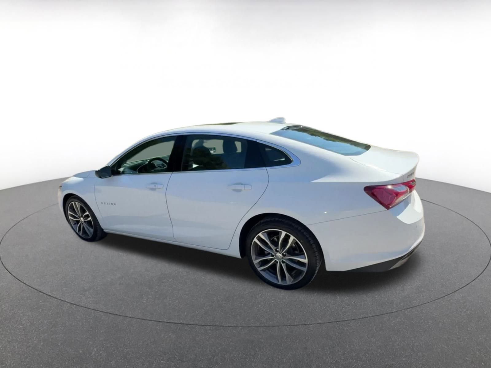 Used 2024 Chevrolet Malibu LT image 10