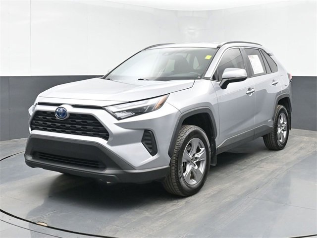 Used 2023 Toyota RAV4 XLE image 2