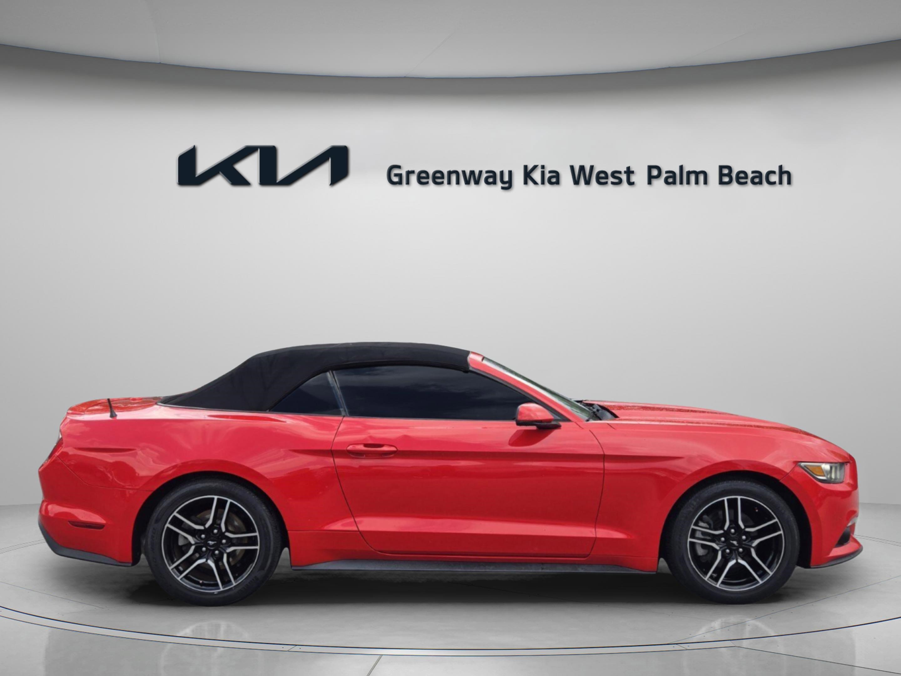 Used 2017 Ford Mustang Premium image 8