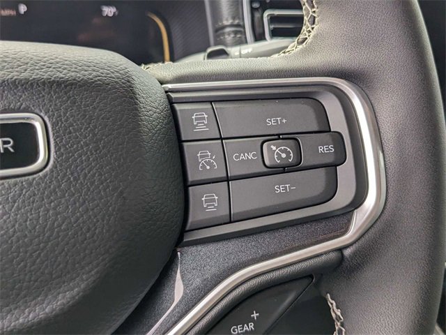 New 2024 Jeep Wagoneer Base w/ Premium Group I image 13