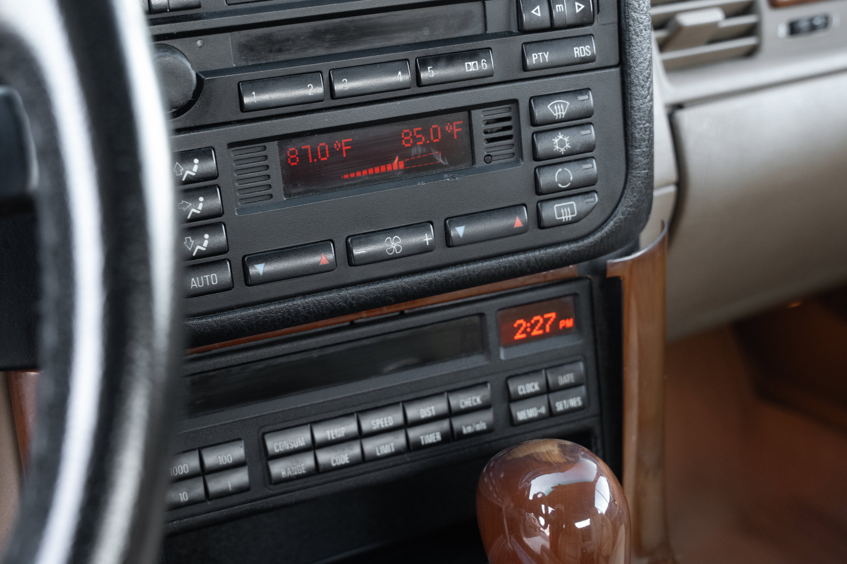 Used 1999 BMW 328i Convertible image 11