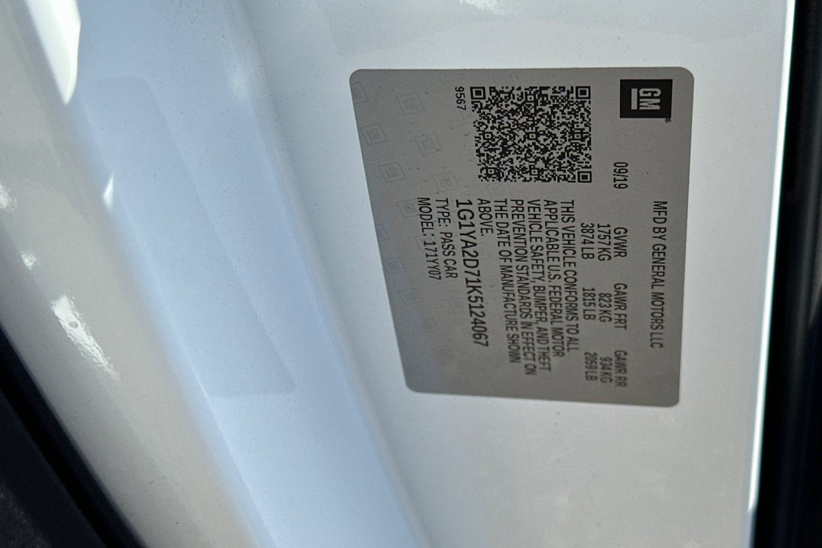 Used 2019 Chevrolet Corvette Stingray Coupe w/ 1LT RWD image 27