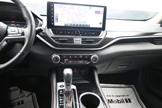 Used 2023 Nissan Altima 2.5 SR w/ SR Premium Package FWD image 18