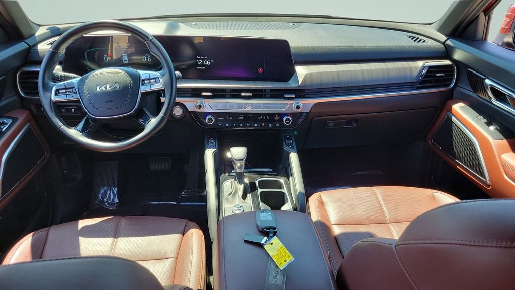 Used 2023 Kia Telluride EX w/ EX Captain's Chair Package image 11