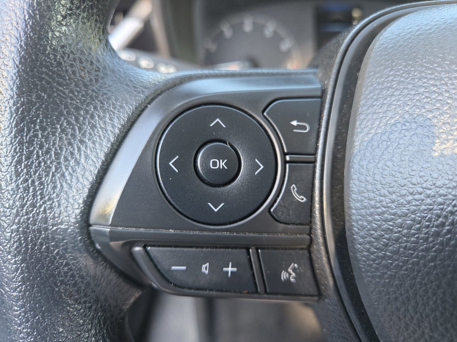 Used 2024 Toyota Corolla LE image 21