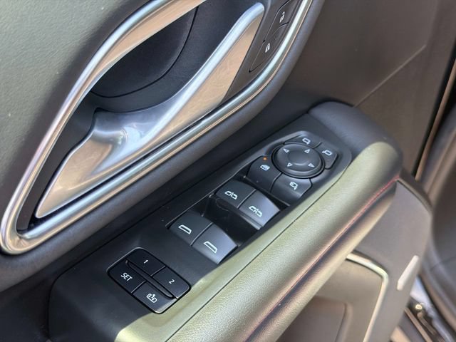 Used 2022 Chevrolet Tahoe RST w/ Luxury Package AWD/4WD image 21