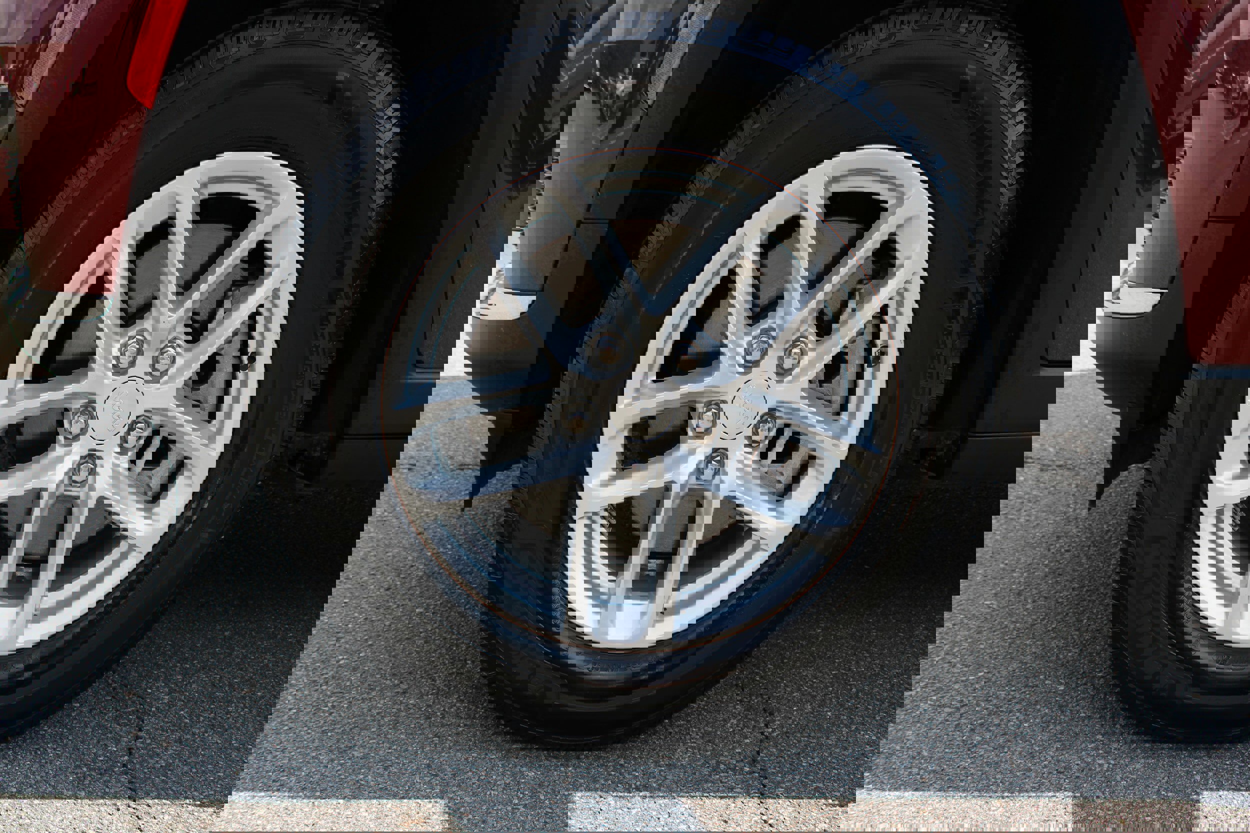 Used 2024 Jeep Grand Cherokee L Laredo image 9