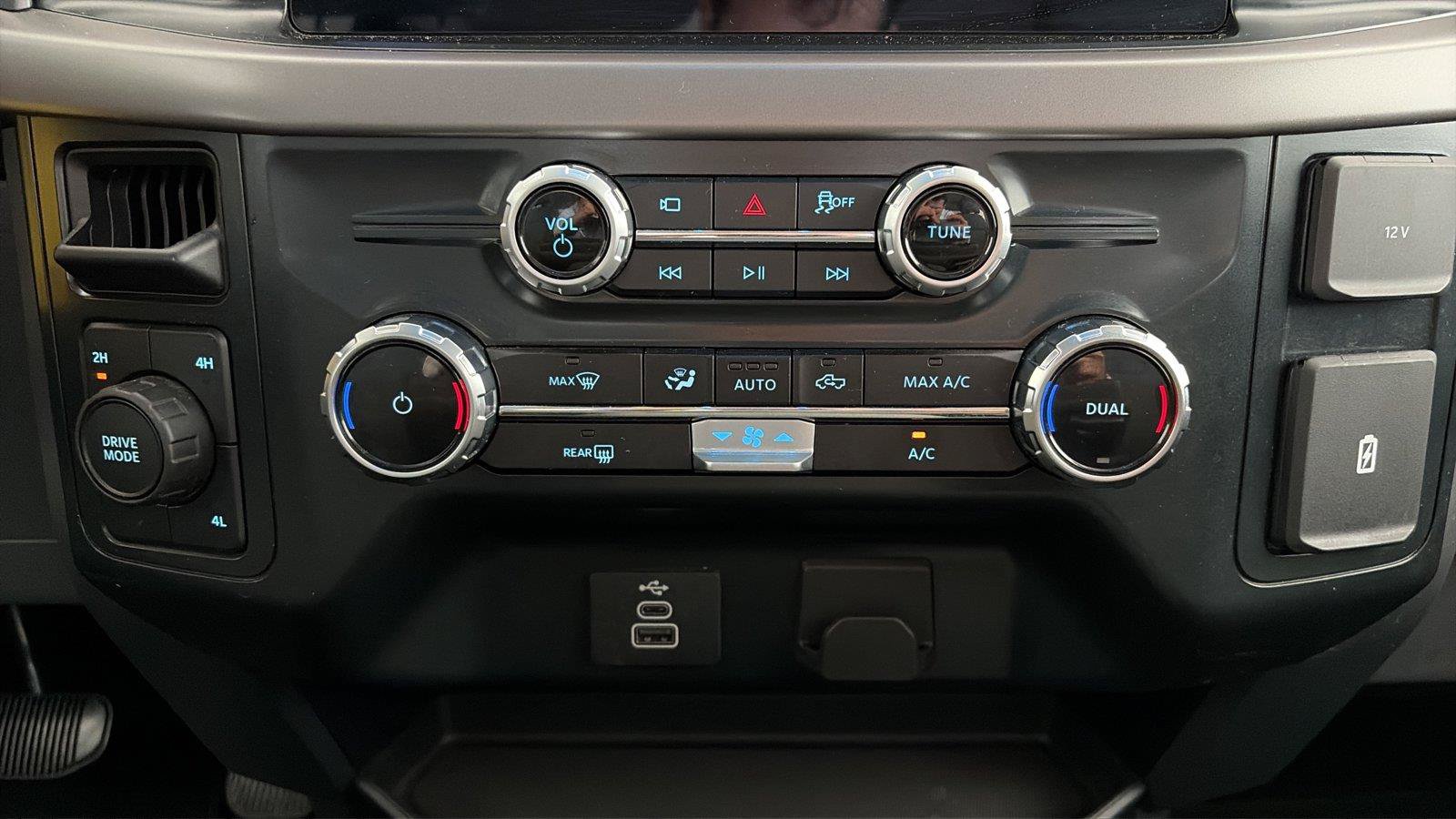 Used 2025 Ford F150 XLT w/ Equipment Group 301A Standard AWD/4WD image 26