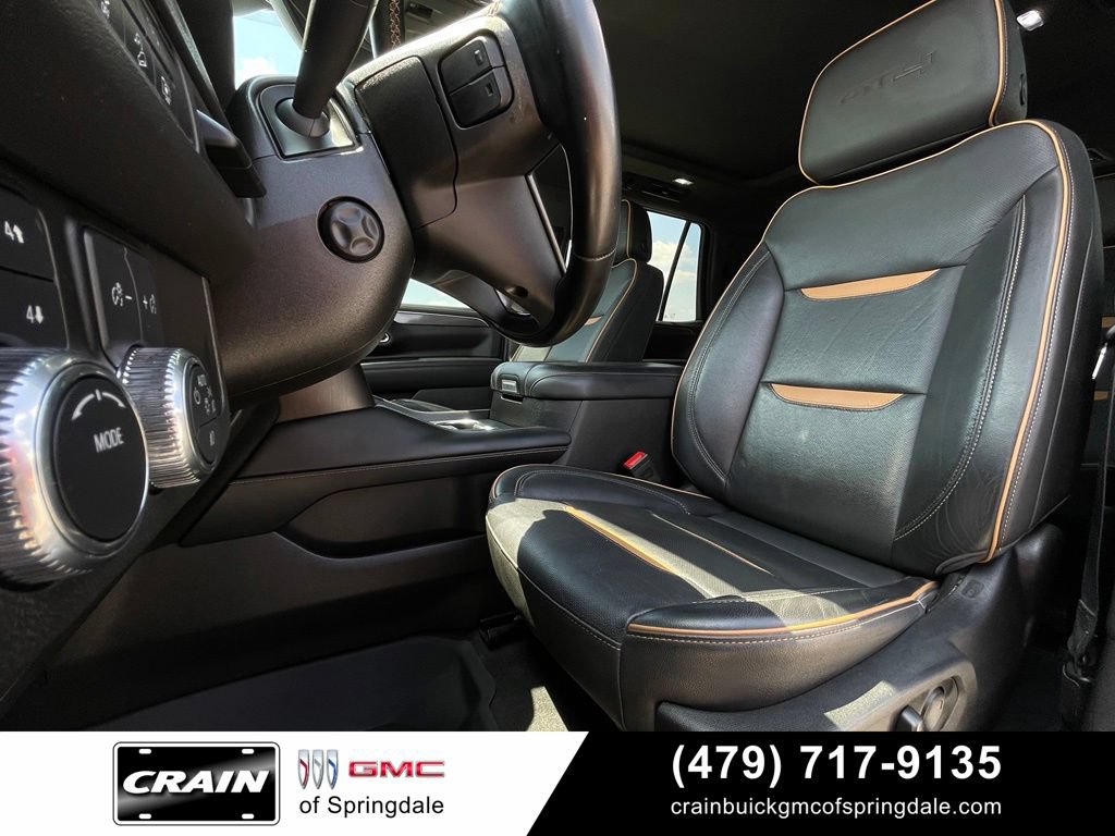 Used 2024 GMC Yukon AT4 w/ Technology Package AWD/4WD image 24