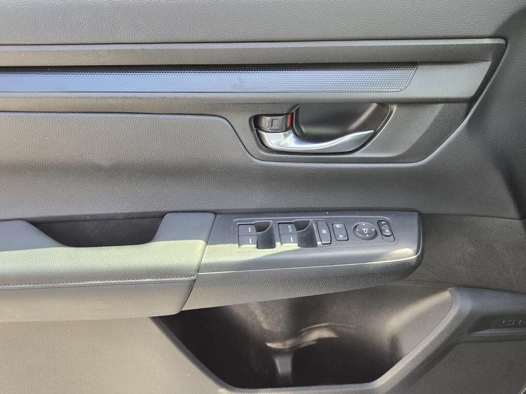 Used 2025 Honda CR-V LX image 25