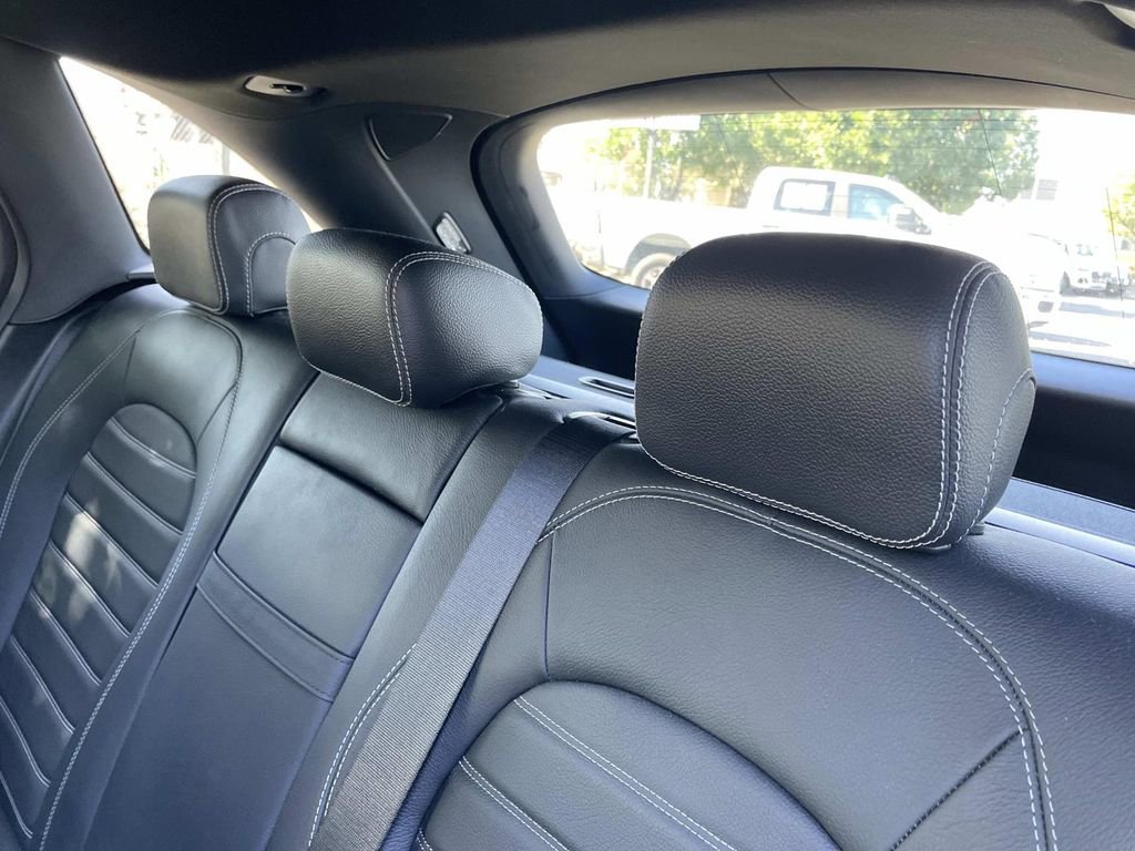Used 2019 Mercedes-Benz GLC 350e 4MATIC image 24