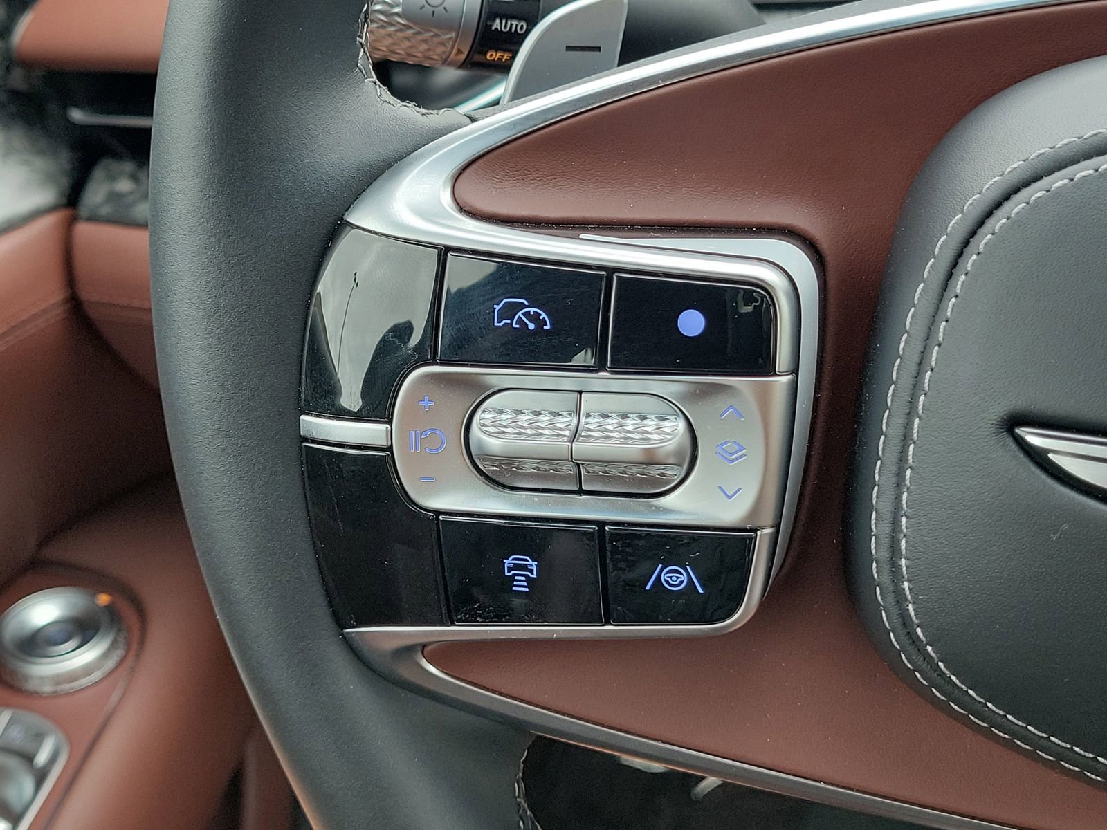 Used 2025 Genesis G90 3.5T AWD/4WD image 30