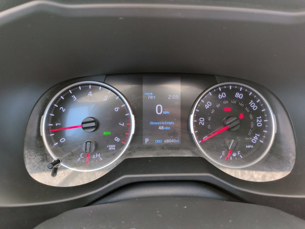 Used 2021 Toyota RAV4 XLE AWD/4WD image 30