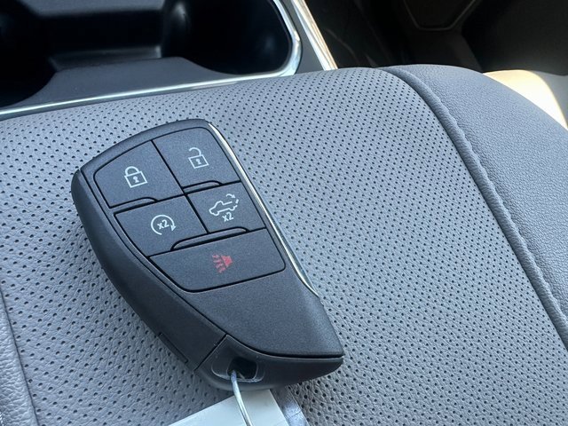 New 2025 GMC Sierra 3500 SLT w/ SLT Convenience Package image 46