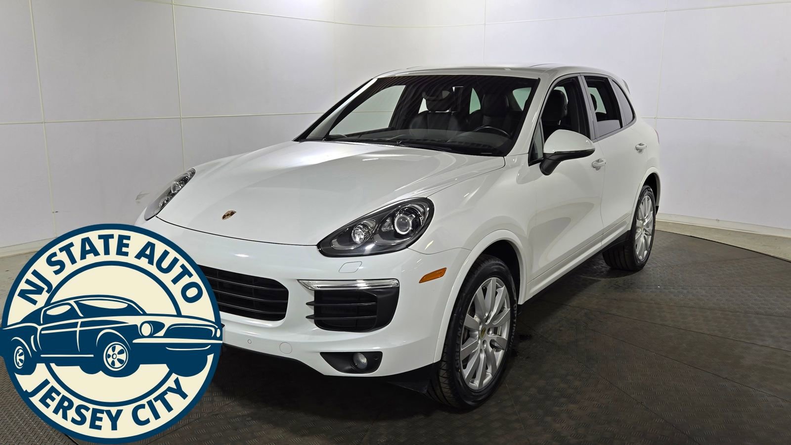 Used 2018 Porsche Cayenne Platinum Edition image 3