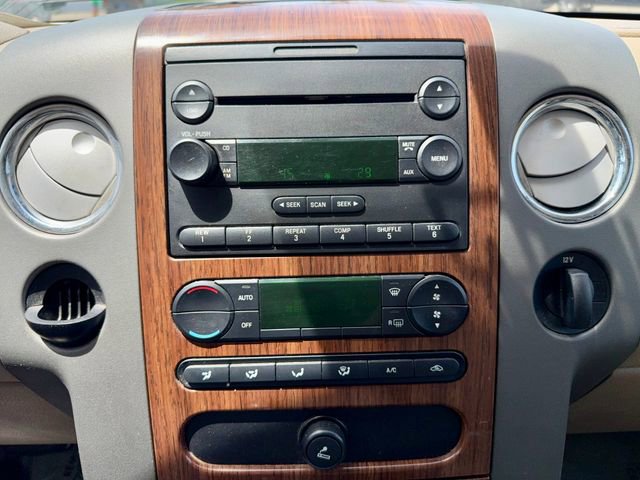 Used 2004 Ford F150 Lariat RWD image 13
