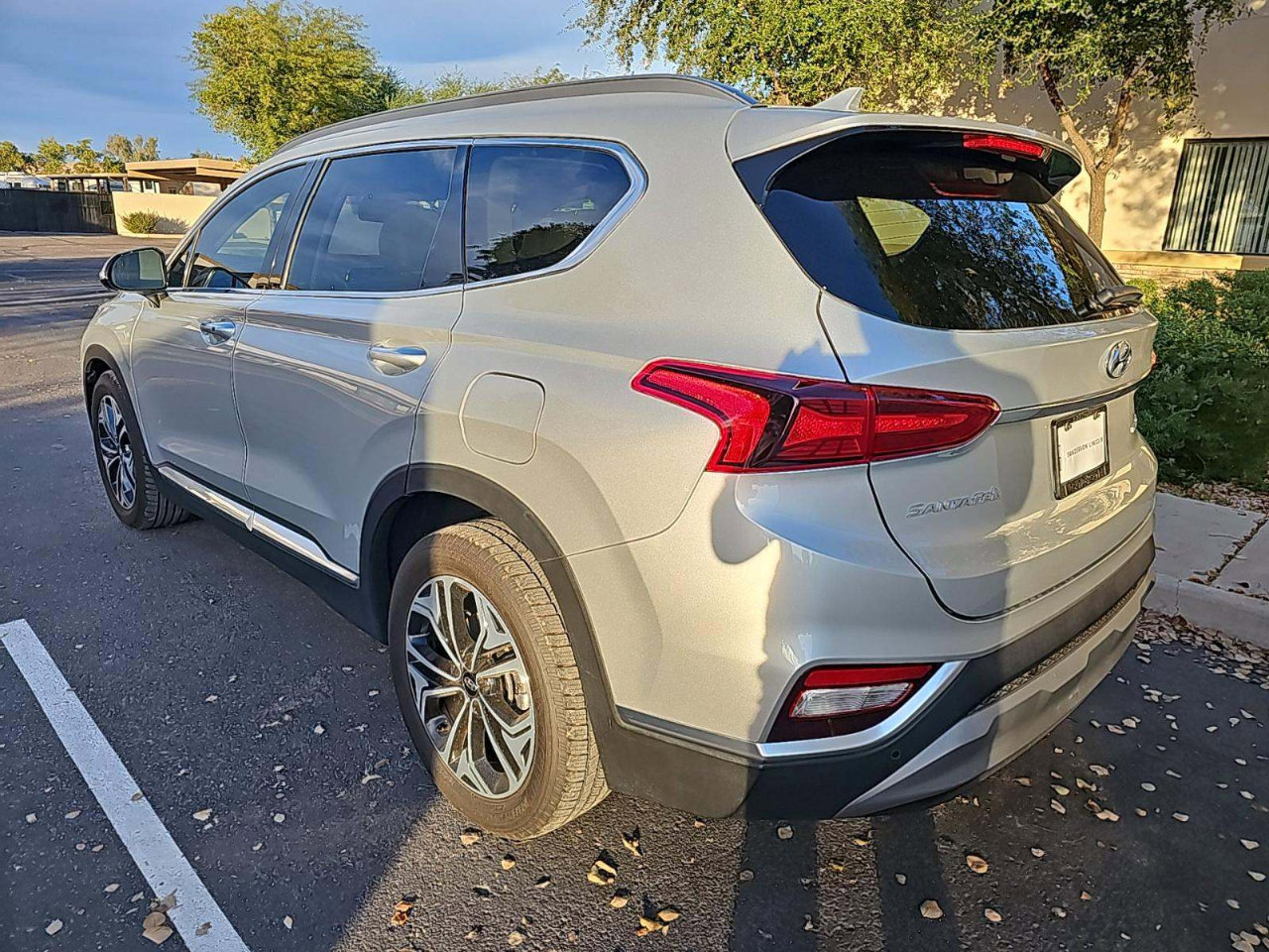 Used 2019 Hyundai Santa Fe AWD image 2