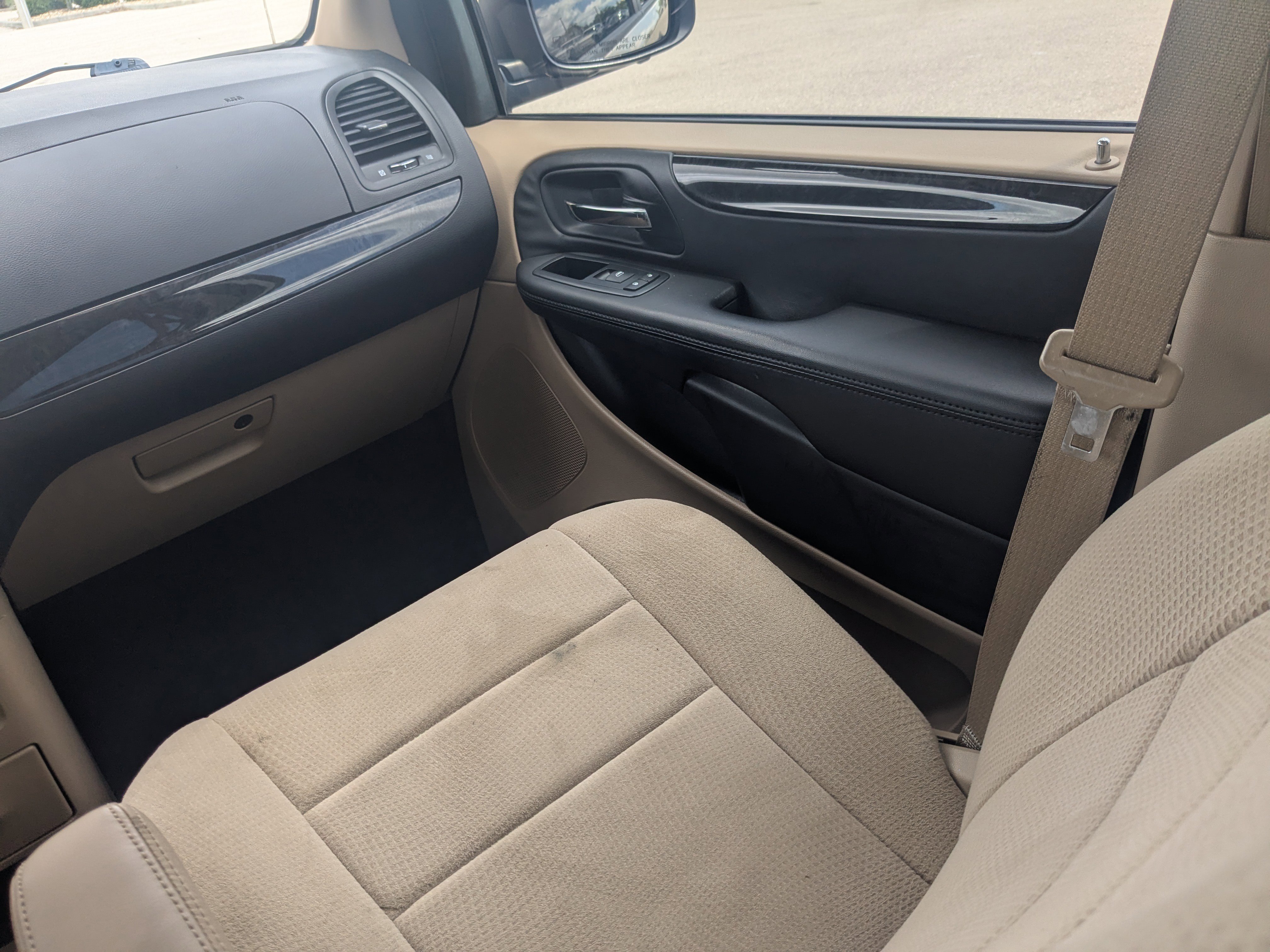 Used 2014 Dodge Grand Caravan American Value Package FWD image 20