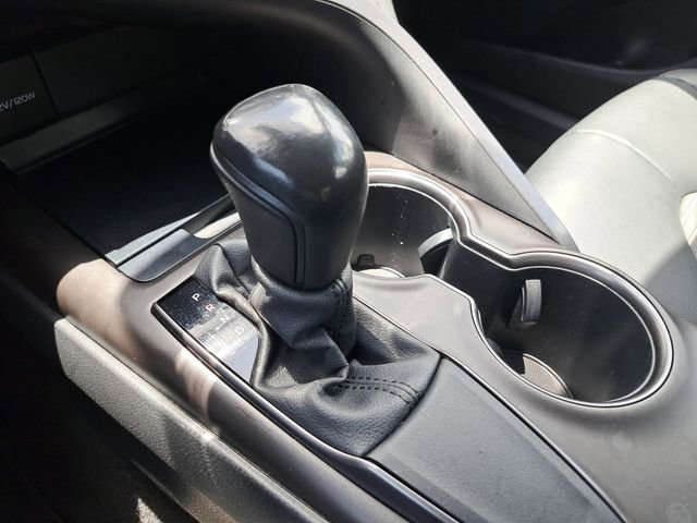 Used 2021 Toyota Camry SE w/ Convenience Package image 24