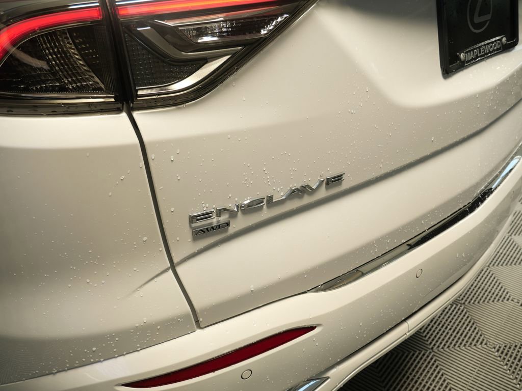 Used 2024 Buick Enclave Avenir w/ Avenir Technology Package AWD/4WD image 10