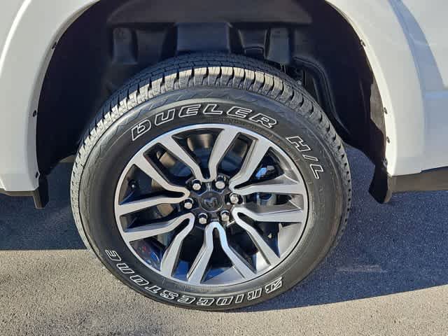 New 2026 RAM 1500 Limited w/ Body Color Bumper Group AWD/4WD image 16