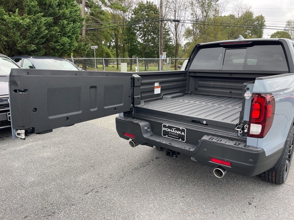 New 2026 Honda Ridgeline Black Edition image 6