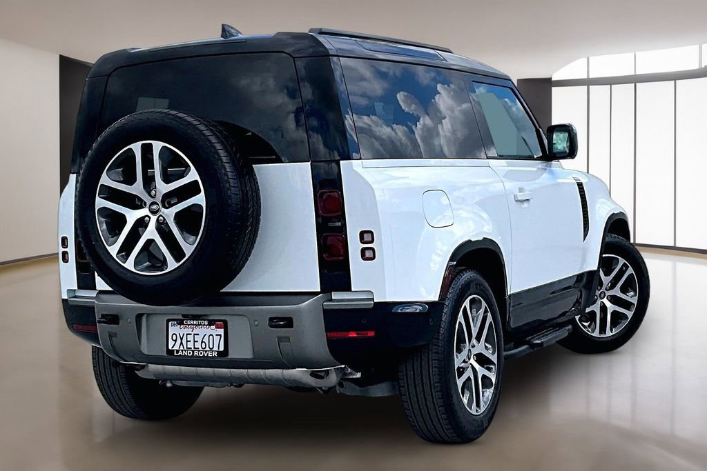 Used 2025 Land Rover Defender 90 X-Dynamic SE image 6