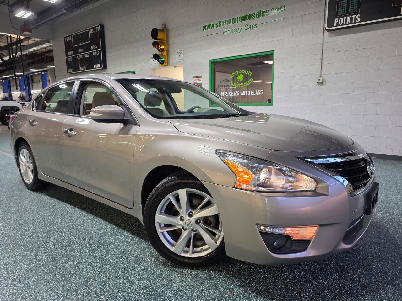 Used 2014 Nissan Altima 2.5 SV w/ Convenience Package FWD image 14