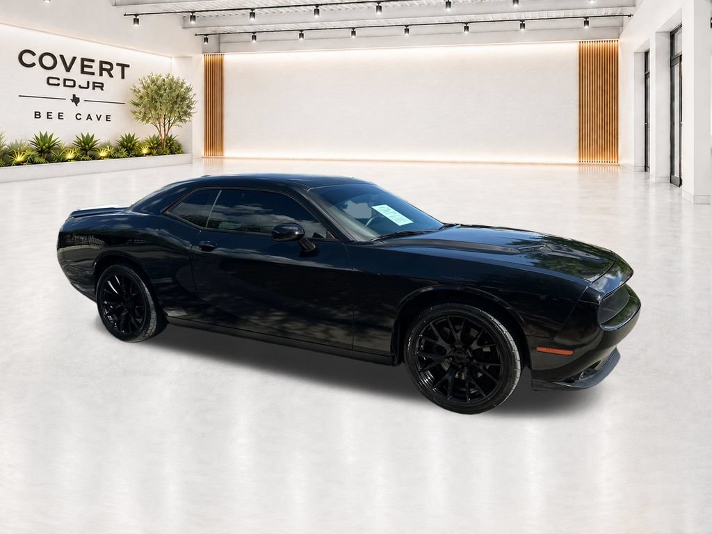 Used 2015 Dodge Challenger R/T Plus RWD image 13