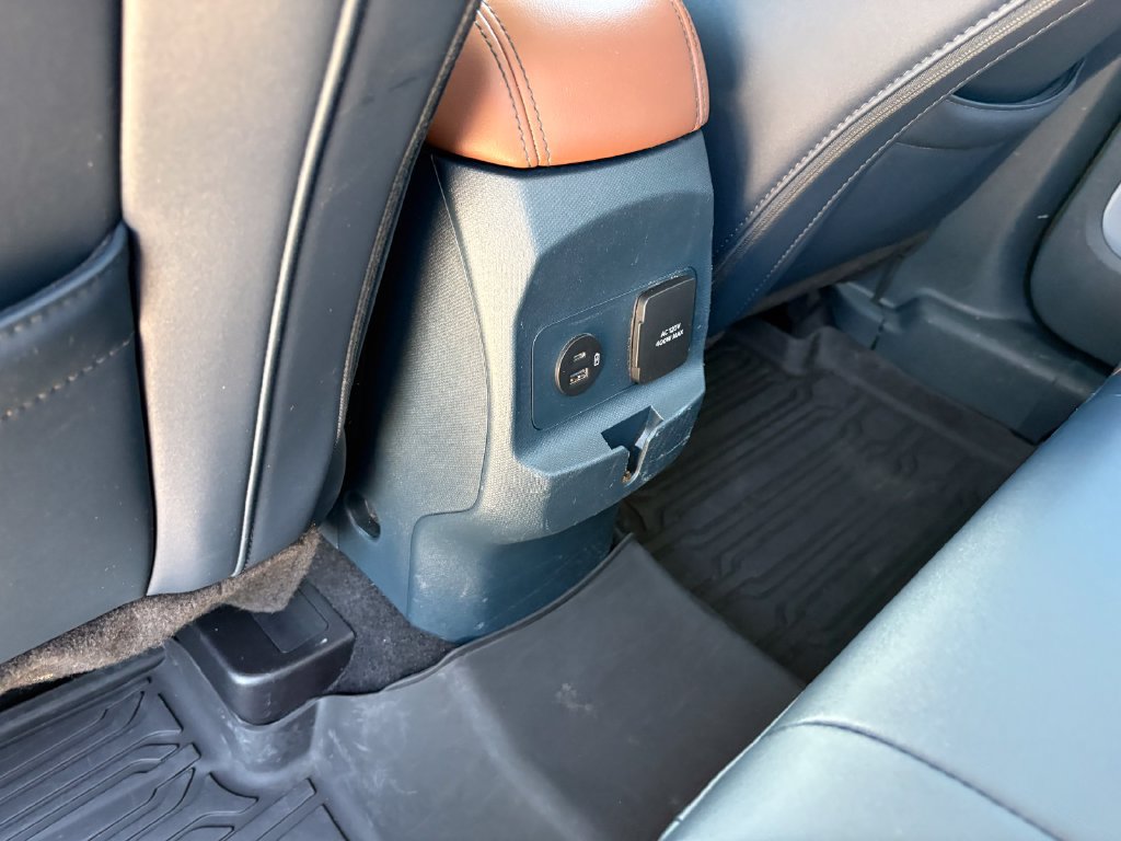Used 2023 Ford Maverick Lariat w/ Lariat Luxury Package AWD/4WD image 16