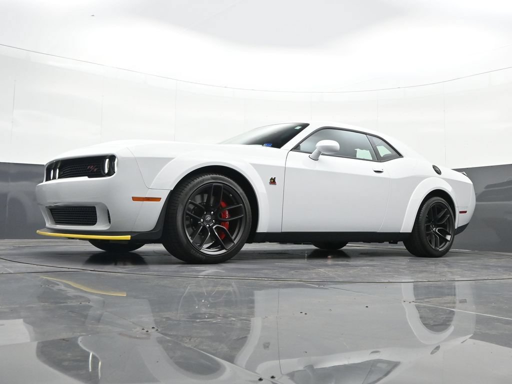 Used 2022 Dodge Challenger R/T Scat Pack RWD image 33