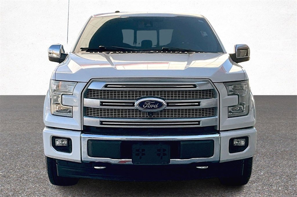 Used 2017 Ford F150 Platinum w/ Equipment Group 701A Luxury image 3