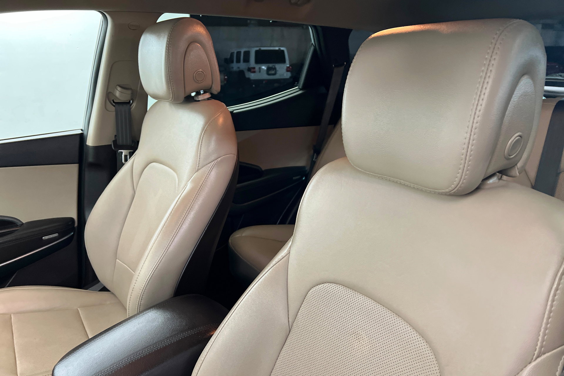 Used 2017 Hyundai Santa Fe Sport image 17