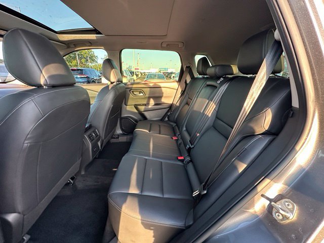 Used 2023 Nissan Rogue SL AWD/4WD image 27