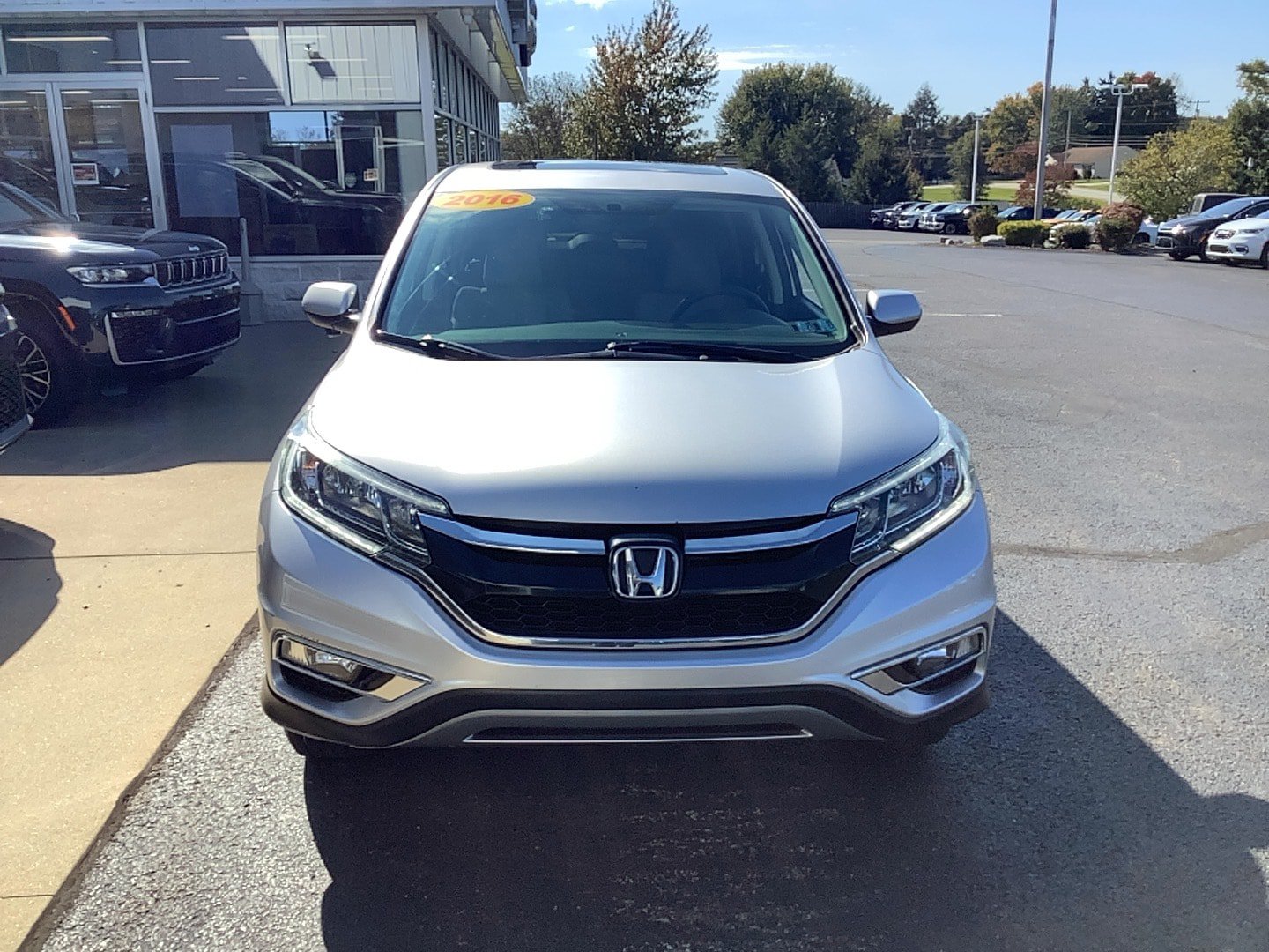 Used 2016 Honda CR-V EX image 2