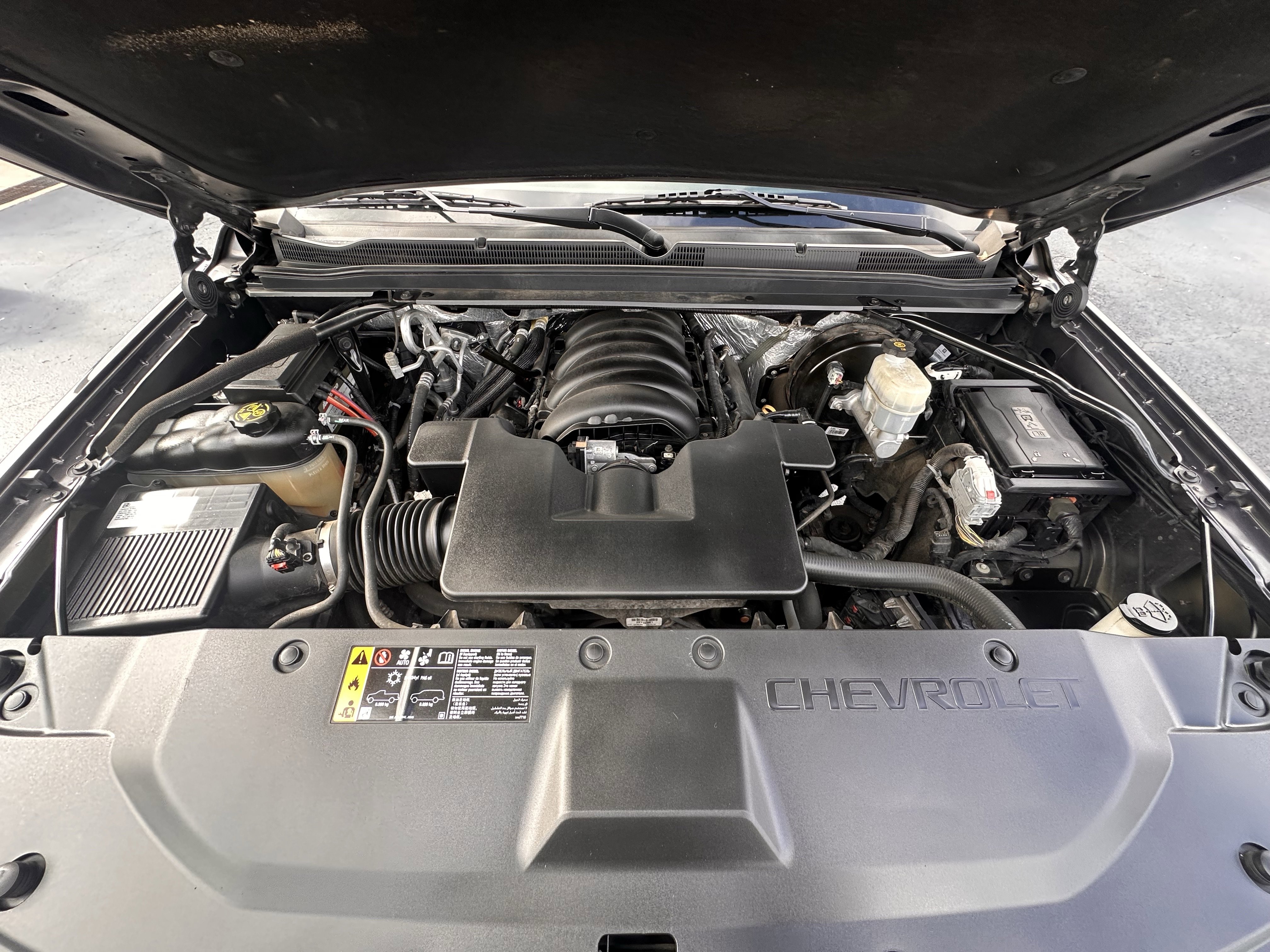 Used 2018 Chevrolet Tahoe LS w/ All-Season Package image 32