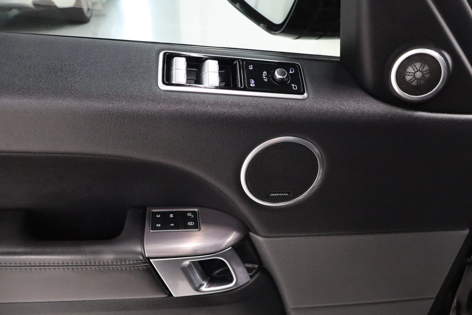 Used 2019 Land Rover Range Rover Sport HSE AWD/4WD image 12